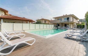 Amazing apartment in Puegnago sul Garda with Outdoor swimming pool and 2 Bedrooms Raffa